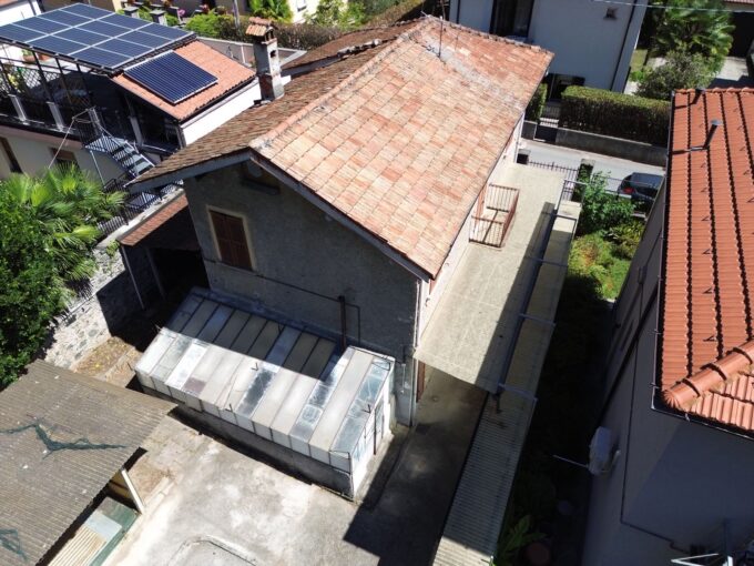 Casa Indipendente Dongo con Giardino