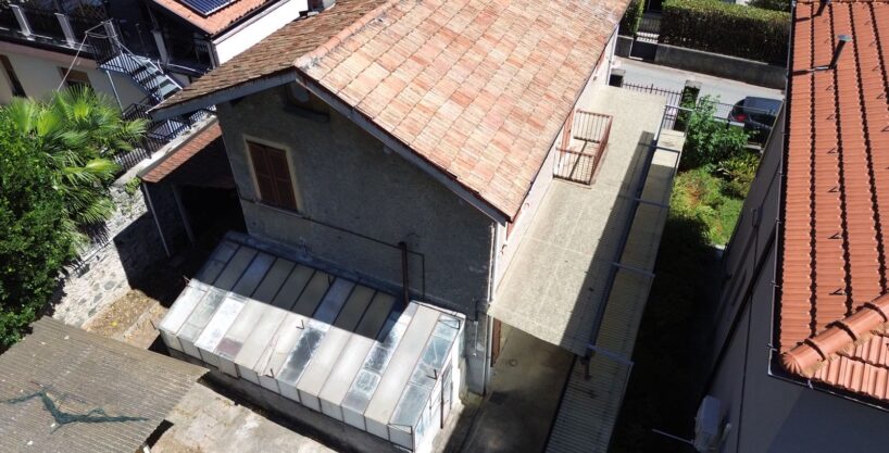 Casa Indipendente Dongo con Giardino