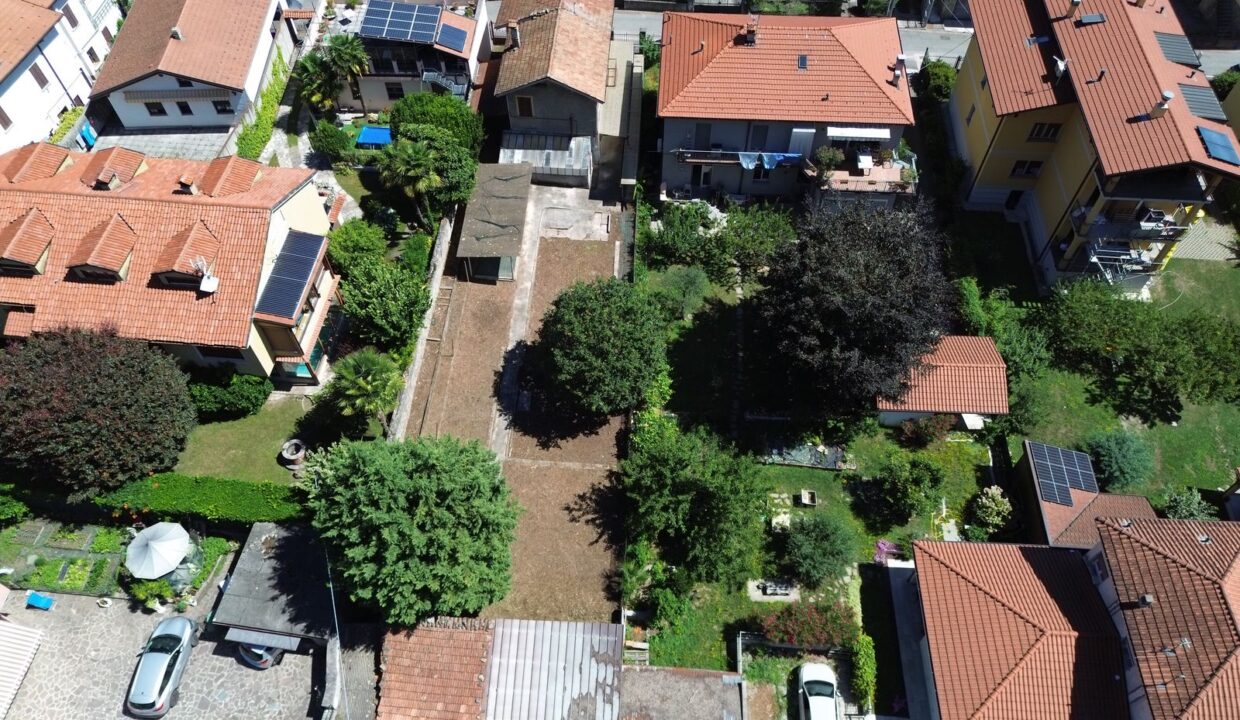 Casa Indipendente Dongo con Giardino