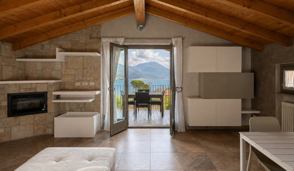 Appartamento Musso Vista Lago con Terrazzi e Garage