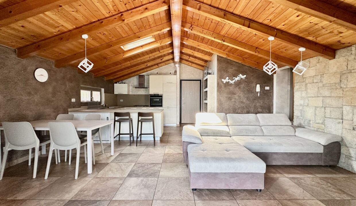 Appartamento Musso Vista Lago con Terrazzi e Garage
