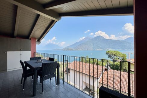Appartamento Musso Vista Lago con Terrazzi e Garage
