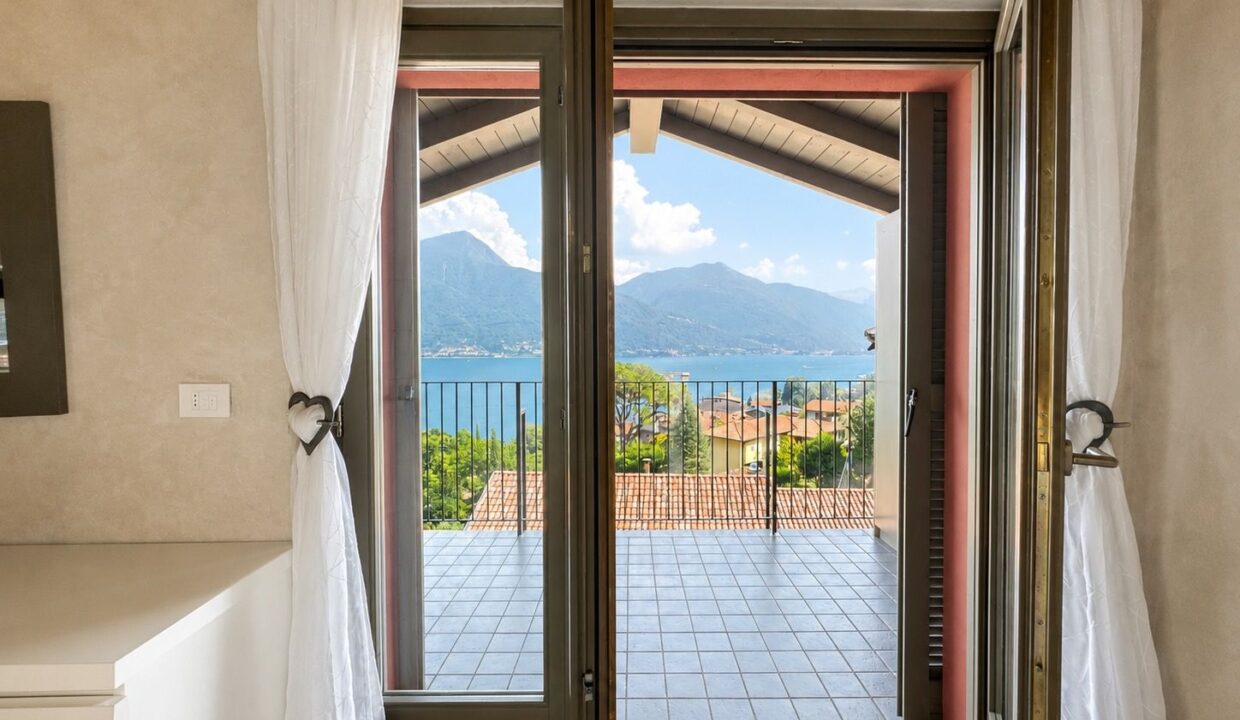 Appartamento Musso Vista Lago con Terrazzi e Garage