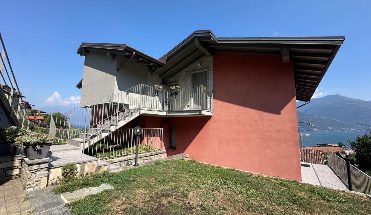 Appartamento Musso Vista Lago con Terrazzi e Garage