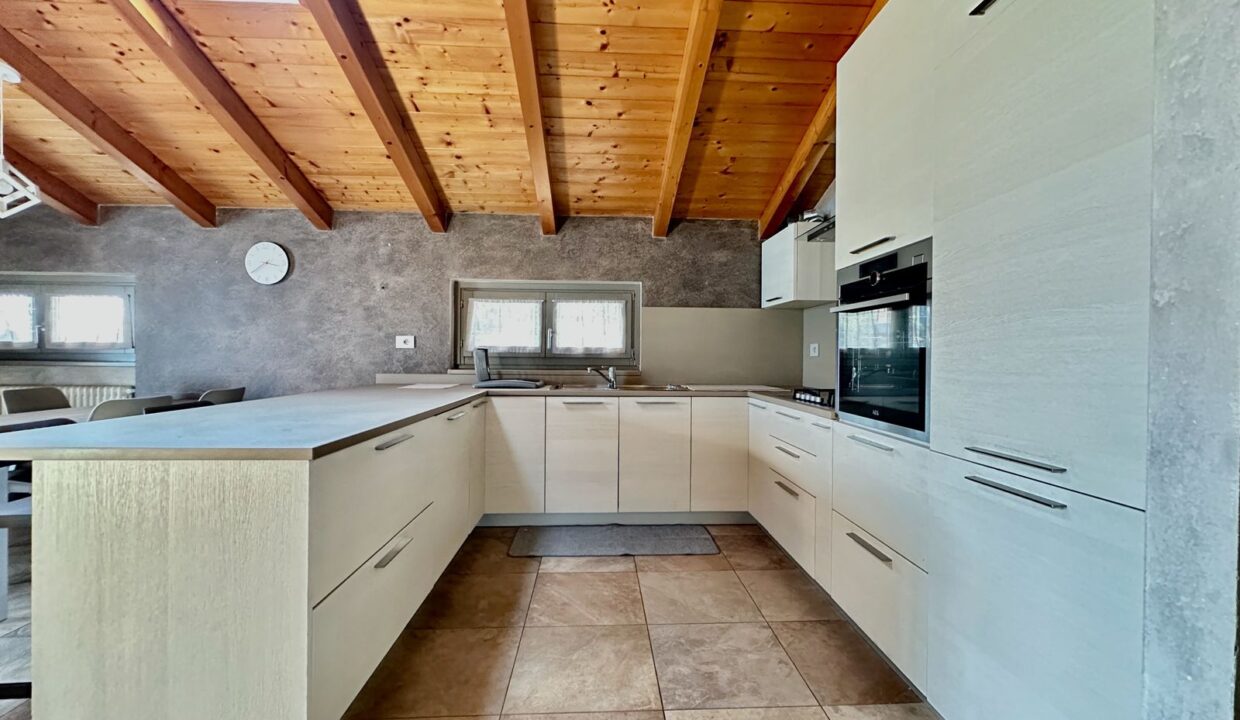 Appartamento Musso Vista Lago con Terrazzi e Garage