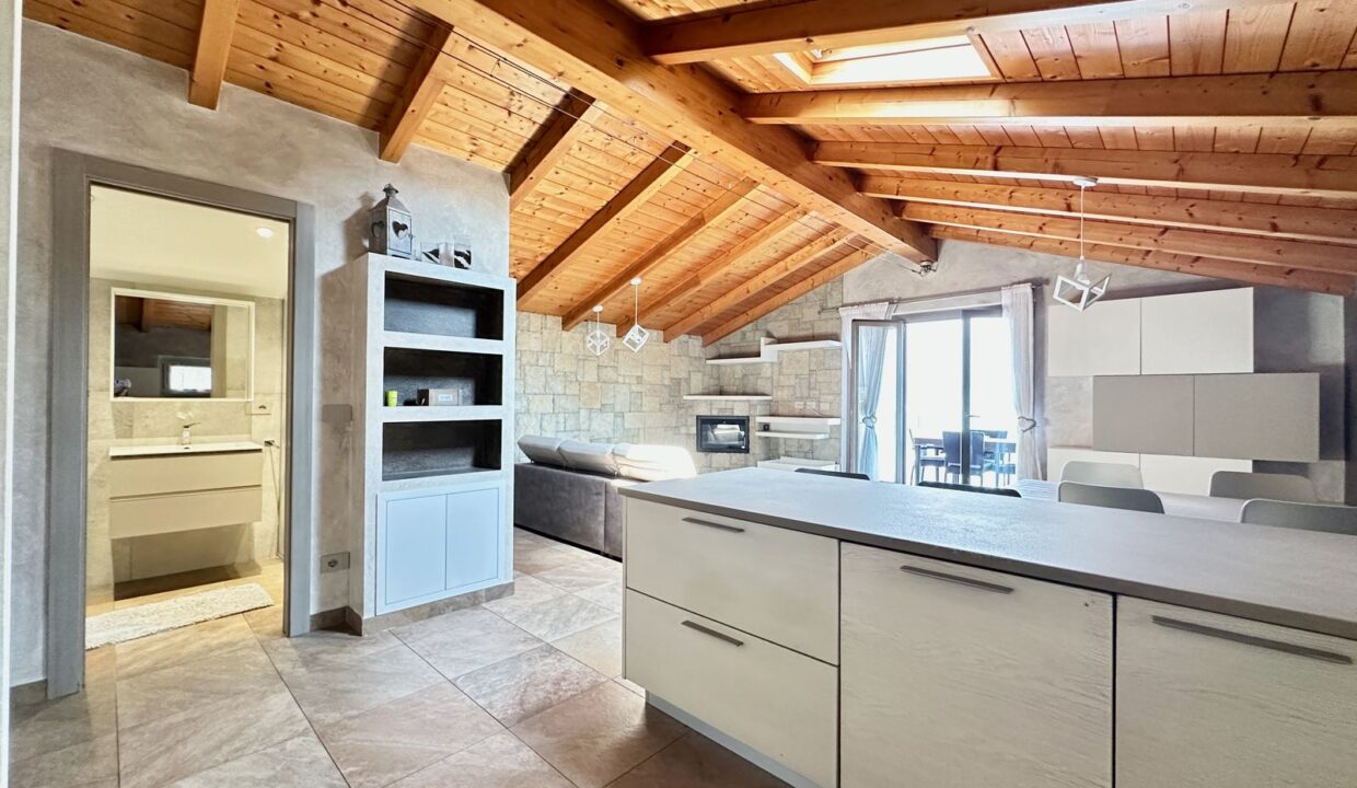 Appartamento Musso Vista Lago con Terrazzi e Garage
