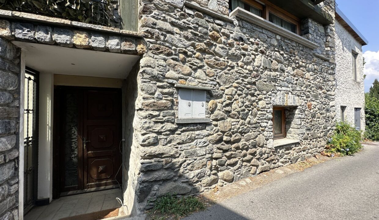 Gravedona ed Uniti Appartamento Pochi Passi dal Lago