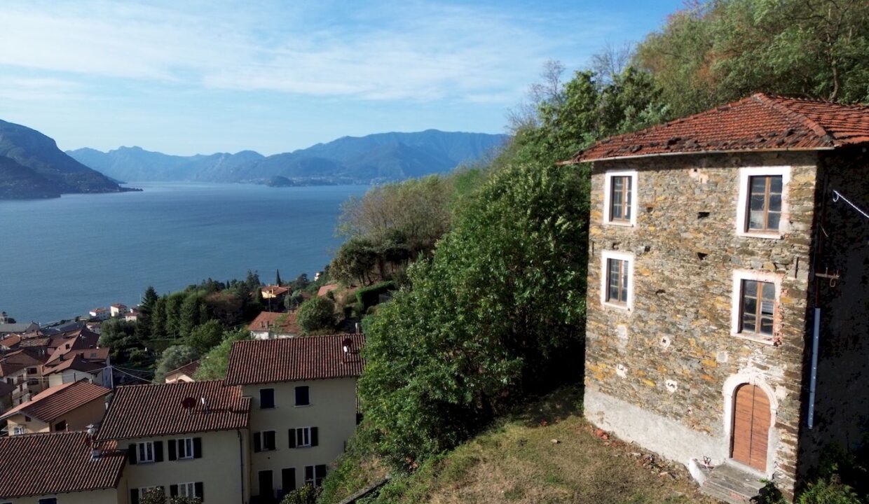 Rustici da Ristrutturare Vista Lago Como San Siro