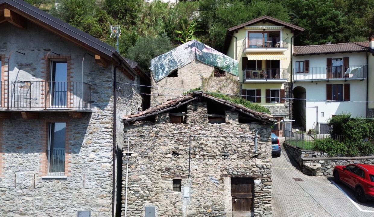 Rustico da Ristrutturare Domaso Vista Lago Como