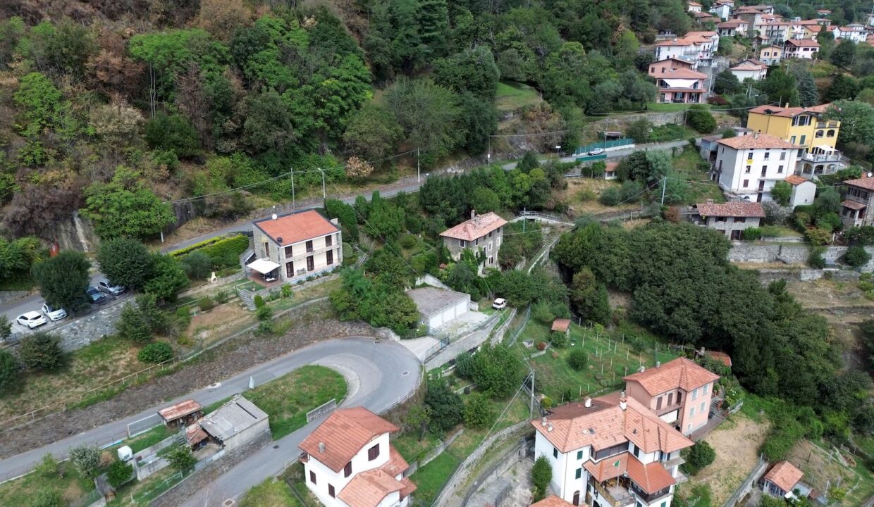 Rustico Indipendente con Giardino e Vista Lago San Siro