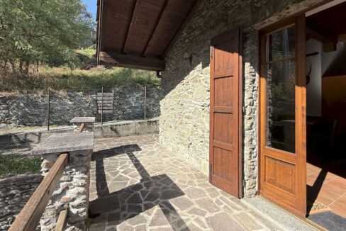 Rustico Indipendente con Giardino e Vista Lago San Siro