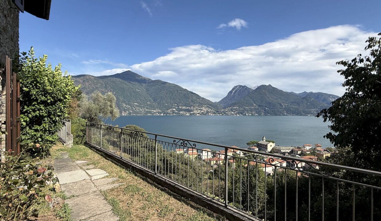 Rustico Indipendente con Giardino e Vista Lago San Siro