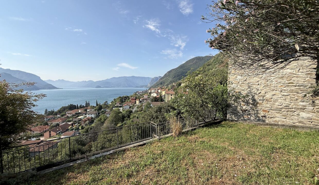 Rustico Indipendente con Giardino e Vista Lago San Siro