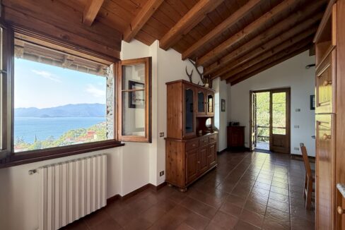 Rustico Indipendente con Giardino e Vista Lago San Siro
