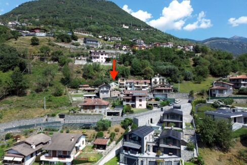 Lago di Como – Domaso | Rustico in pietra da ristrutturare con spettacolare vista lago – € 220.000