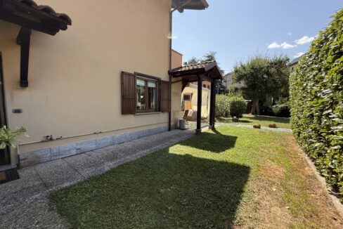 Casa Gravedona ed Uniti con Giardino e Garage Lago di Como