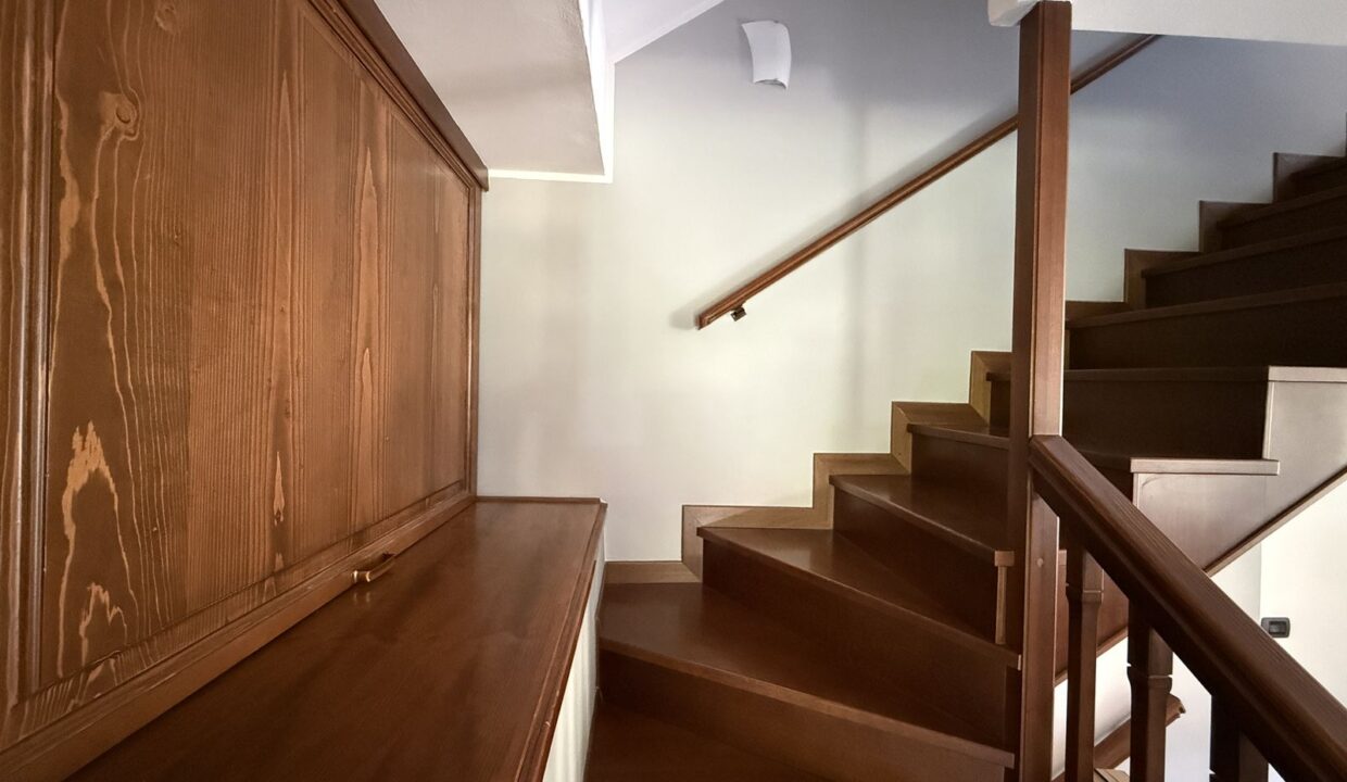 Casa Gravedona ed Uniti con Giardino e Garage Lago di Como