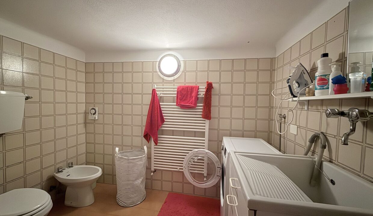 Casa Gravedona ed Uniti con Giardino e Garage Lago di Como