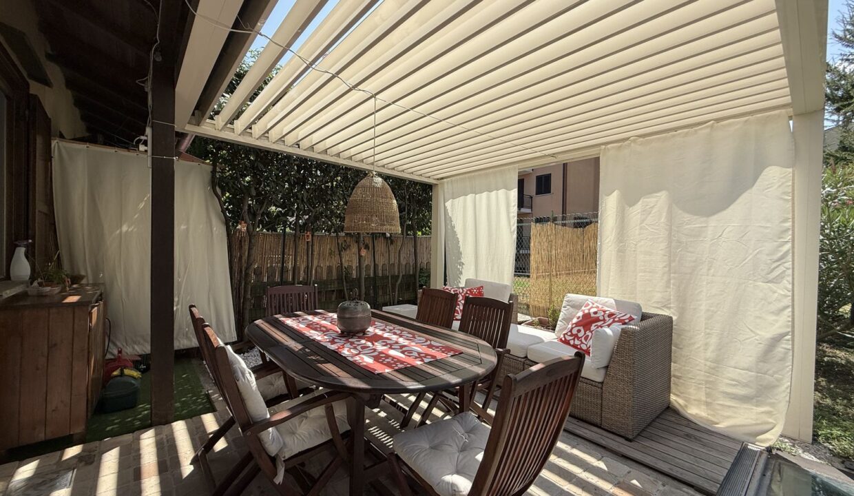 Casa Gravedona ed Uniti con Giardino e Garage Lago di Como