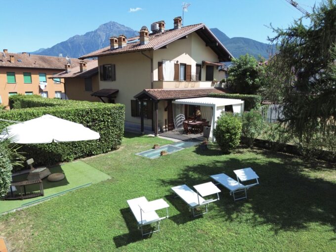 Casa Gravedona ed Uniti con Giardino e Garage Lago di Como