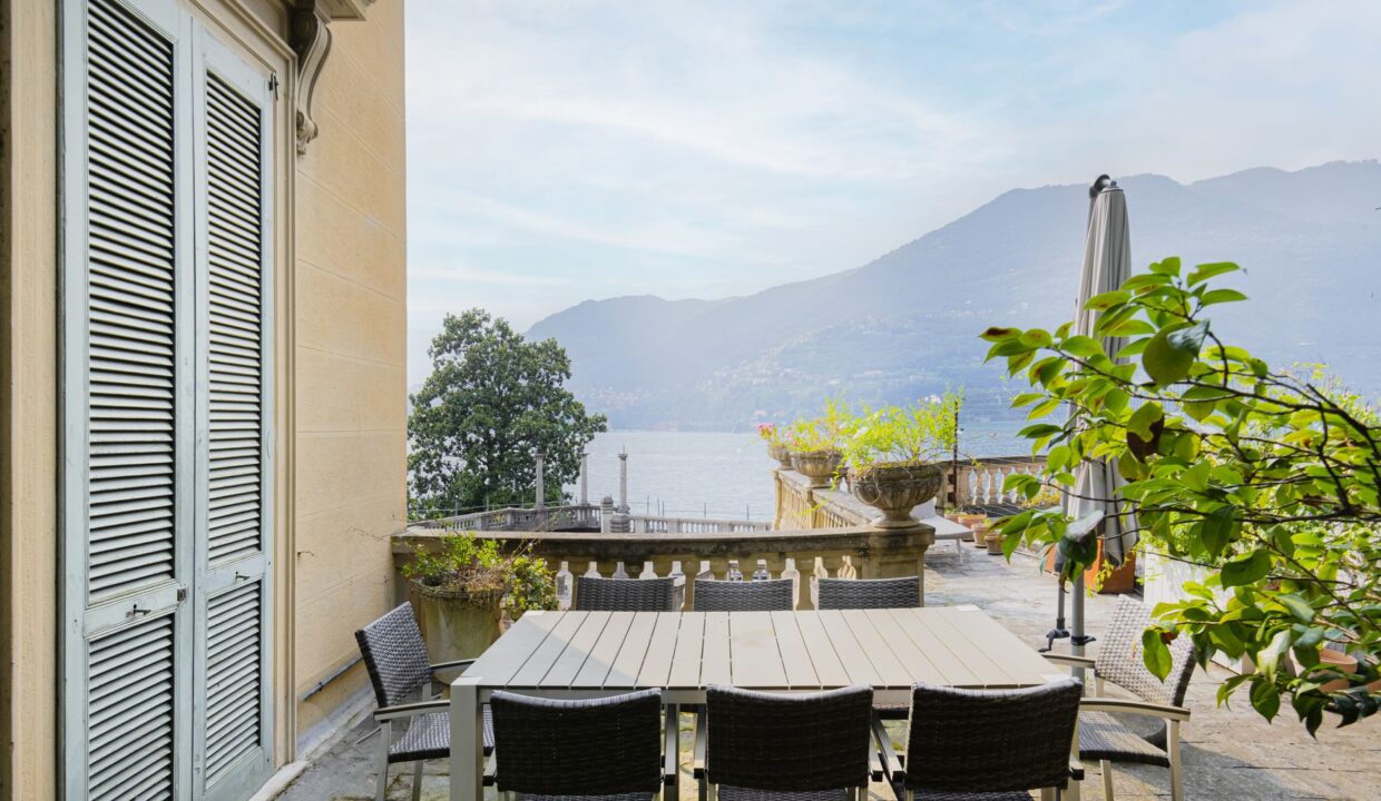 Prestigioso Appartamento Fronte Lago Como - Blevio