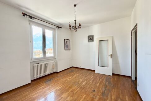 Domaso Appartamento con Balcone e Garage