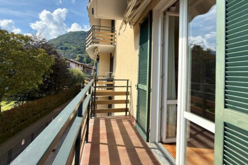 Domaso Appartamento con Balcone e Garage