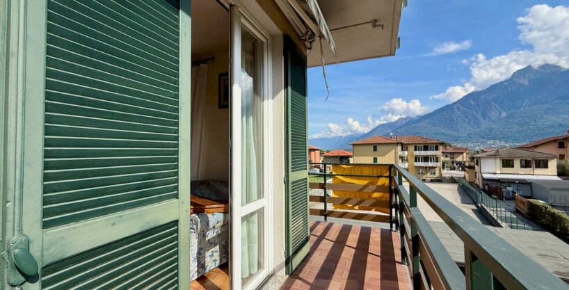 Domaso Appartamento con Balcone e Garage