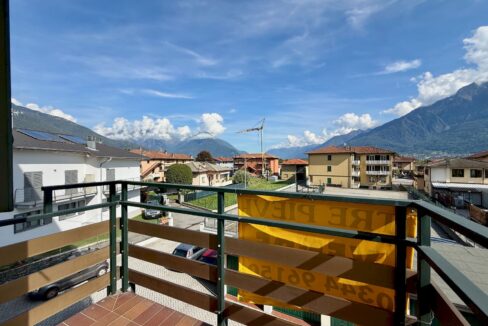 Domaso Appartamento con Balcone e Garage