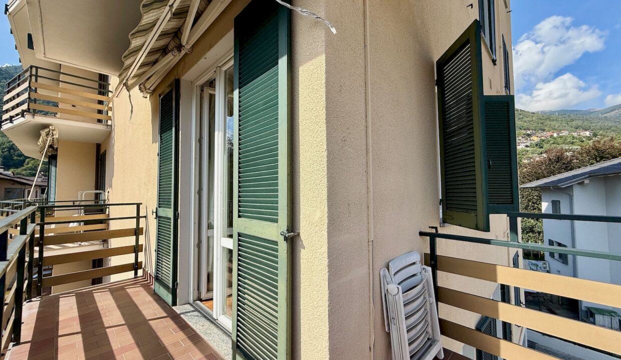 Domaso Appartamento con Balcone e Garage