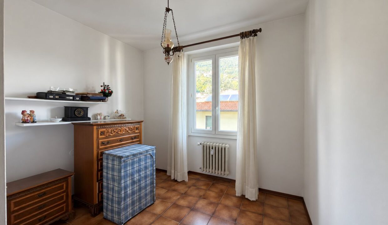 Domaso Appartamento con Balcone e Garage