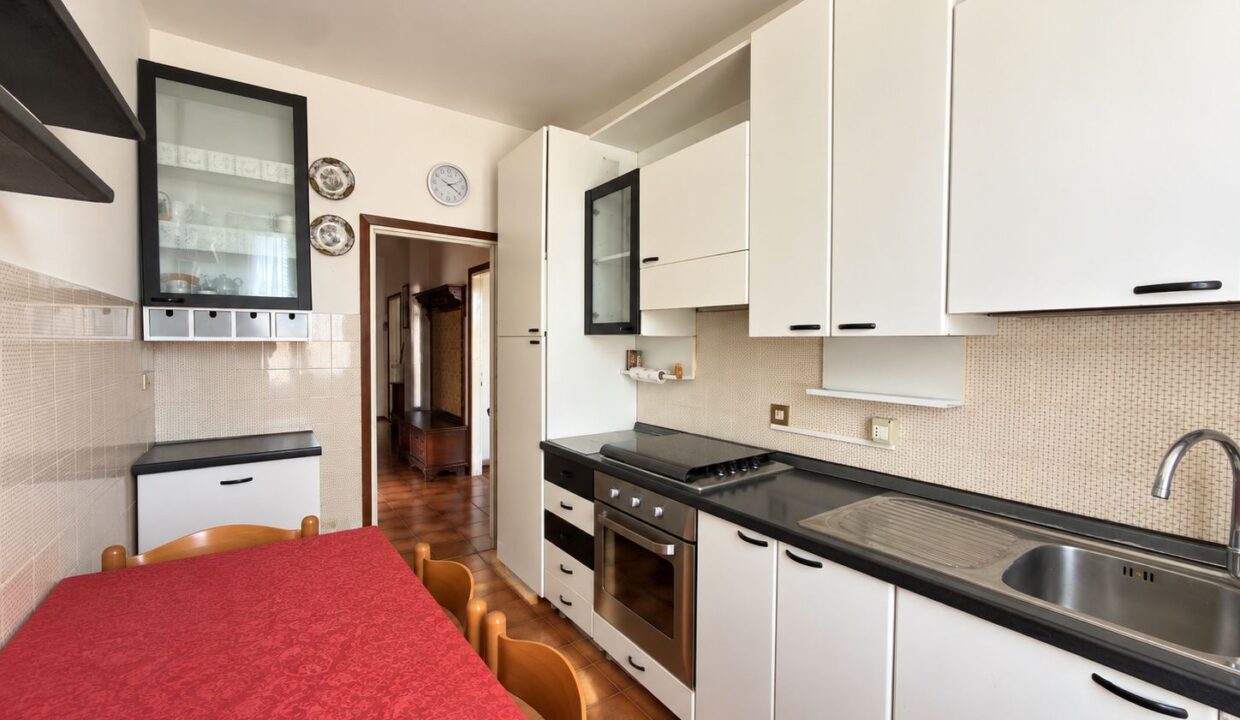 Domaso Appartamento con Balcone e Garage