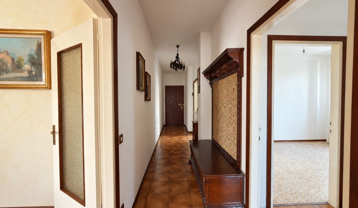 Domaso Appartamento con Balcone e Garage