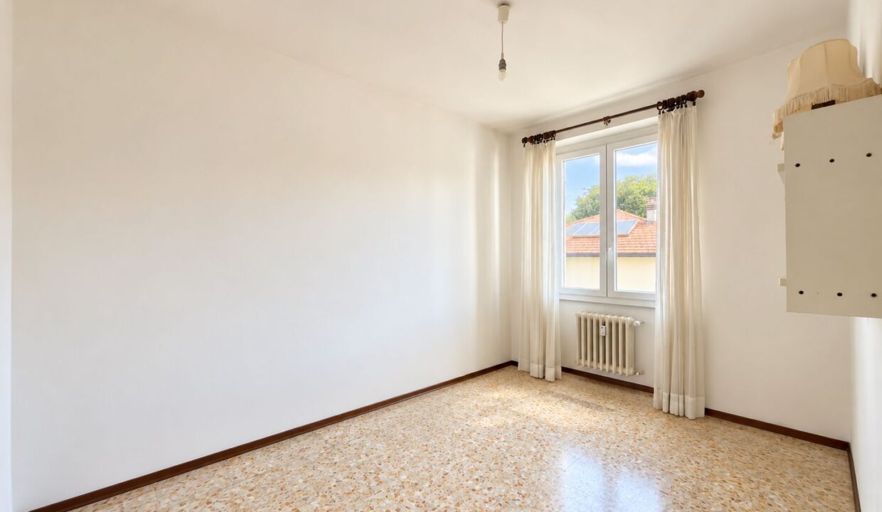Domaso Appartamento con Balcone e Garage