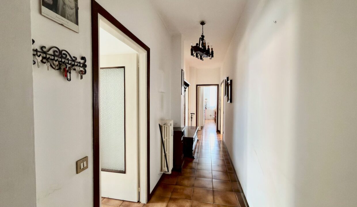 Domaso Appartamento con Balcone e Garage
