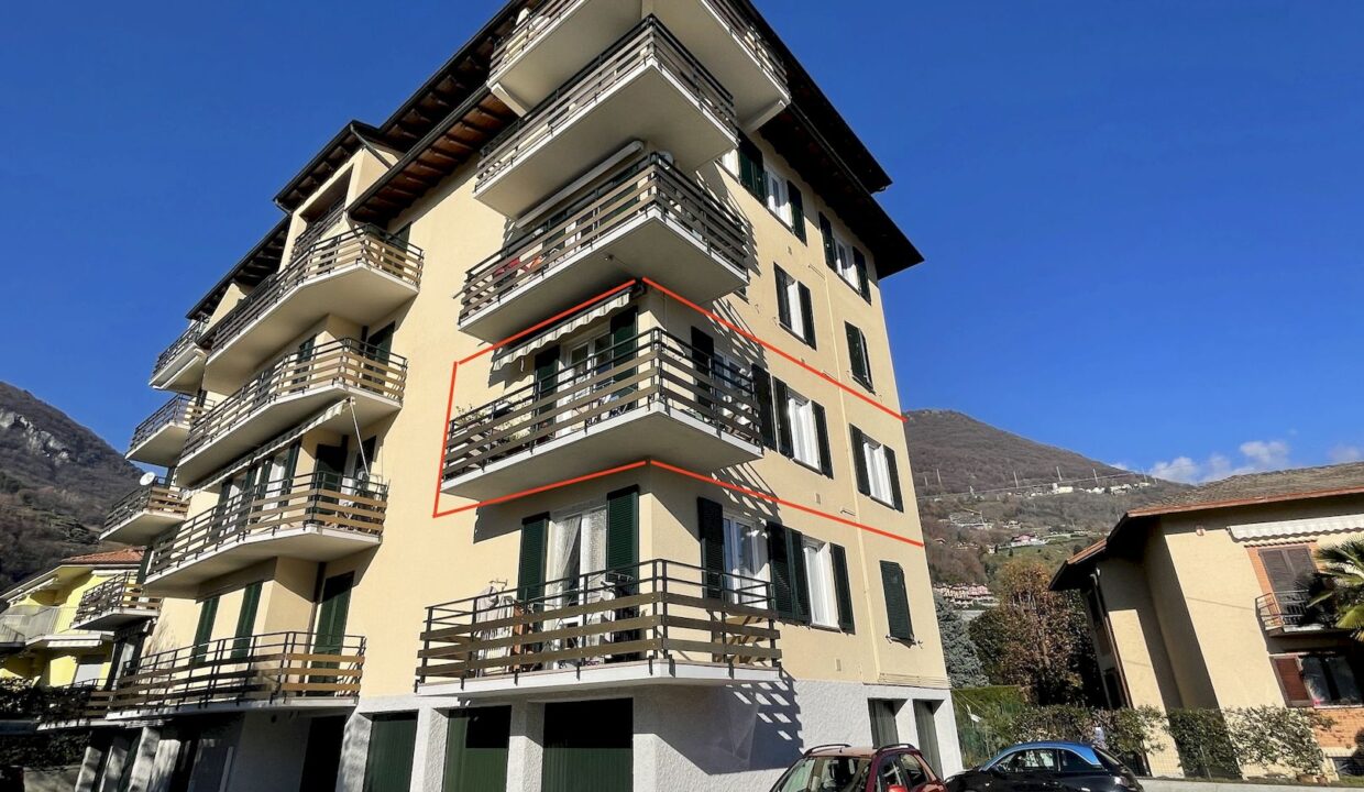 Domaso Appartamento con Balcone e Garage