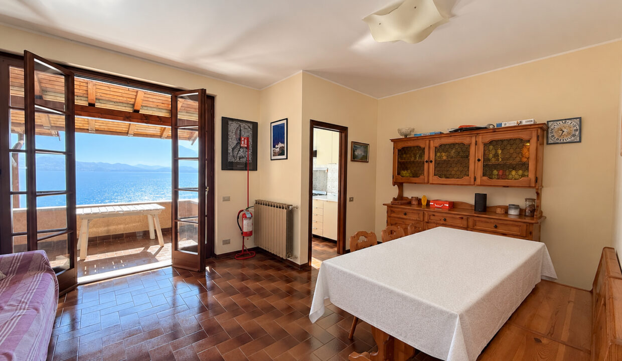 Appartamento Fronte Lago Como Musso