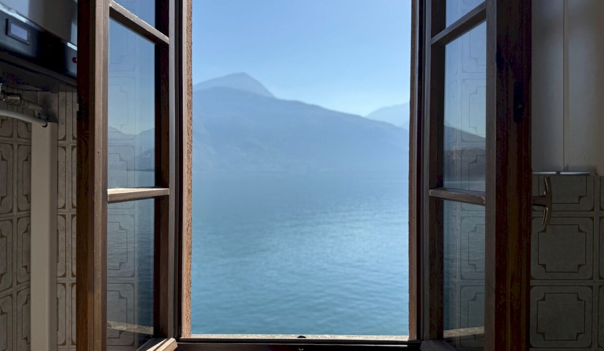 Appartamento Fronte Lago Como Musso