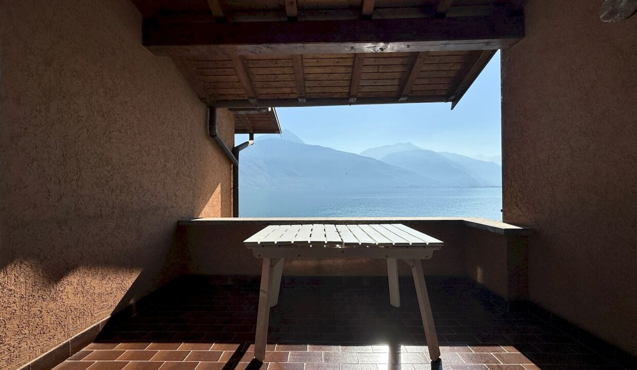 Appartamento Fronte Lago Como Musso