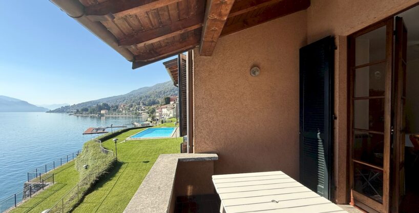 Appartamento Fronte Lago Como Musso