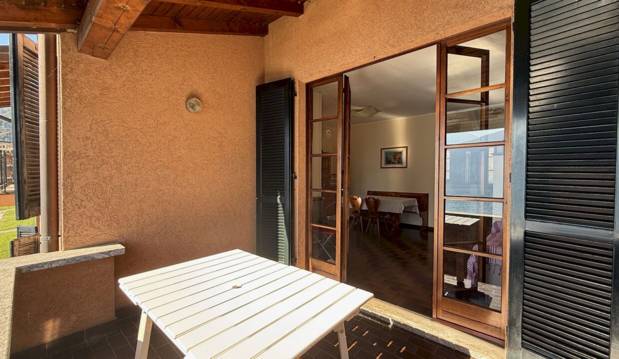 Appartamento Fronte Lago Como Musso