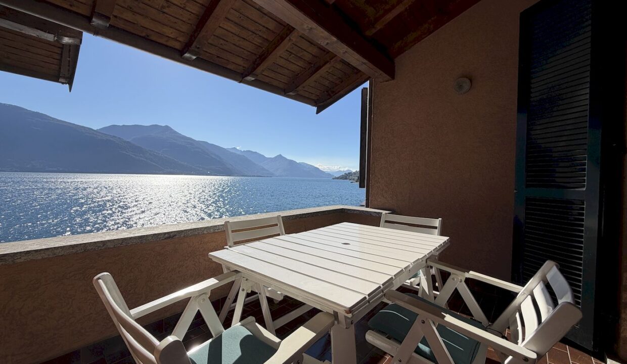 Appartamento Musso Fronte Lago TERRAZZO