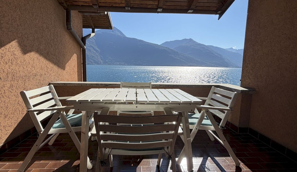 Appartamento Musso Fronte Lago TERRAZZO