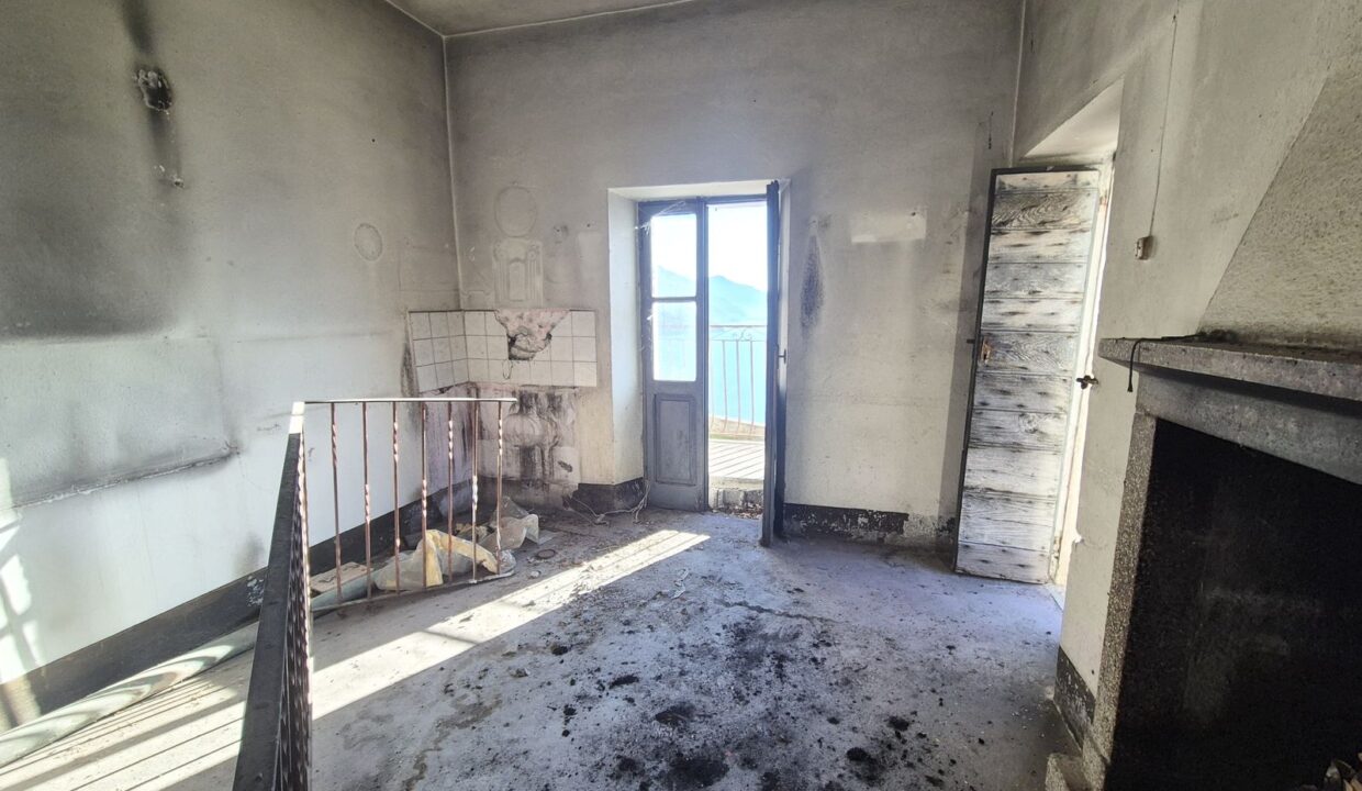 Gravedona ed Uniti Casa Da Ristrutturare Vista Lago