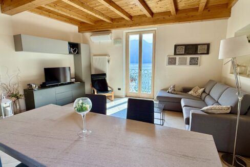 Nuove MC084 - Sala Comacina Nuove1
