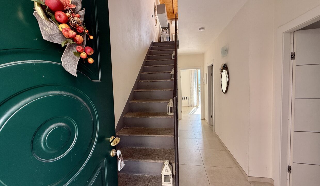 Nuove MC084 - Sala Comacina Nuove13