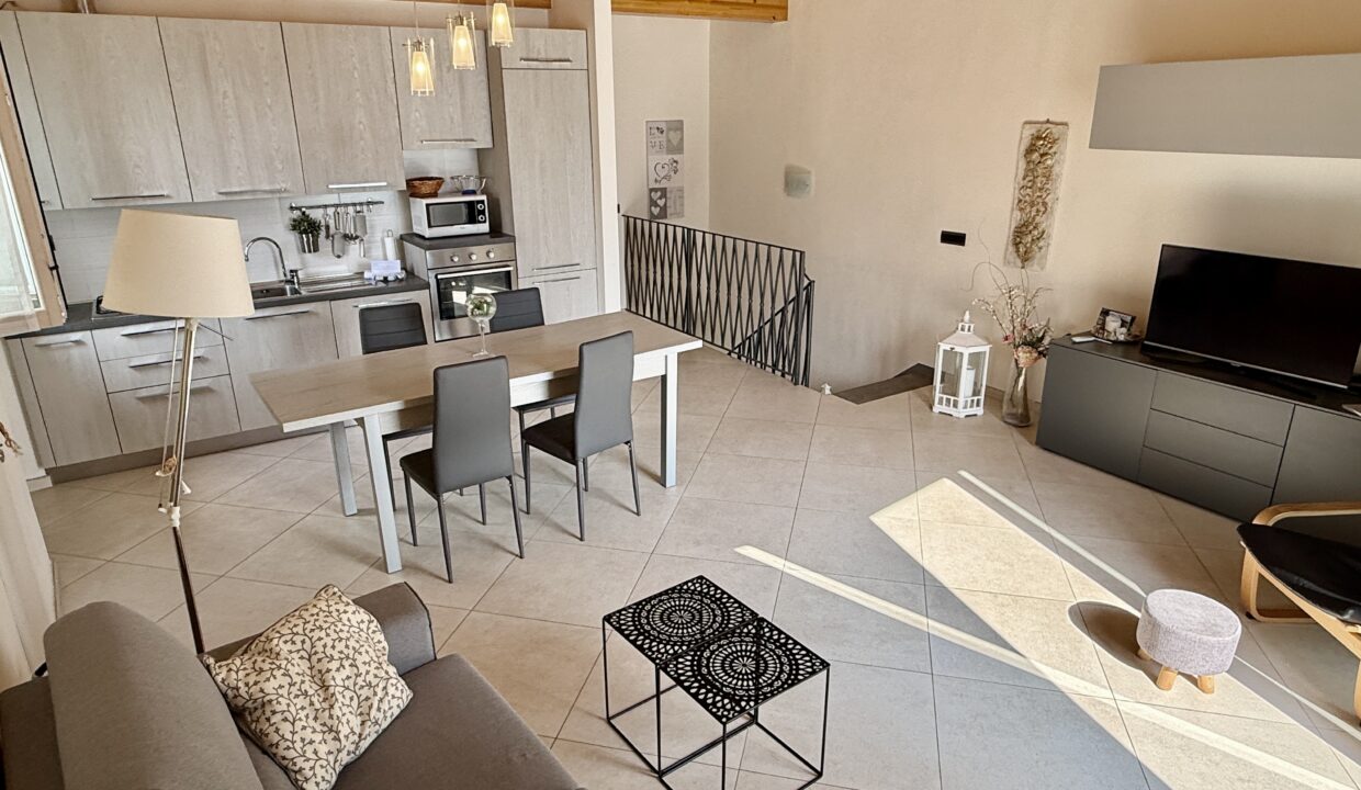 Nuove MC084 - Sala Comacina Nuove16
