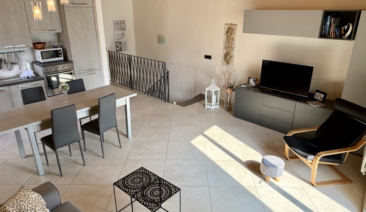 Nuove MC084 - Sala Comacina Nuove19