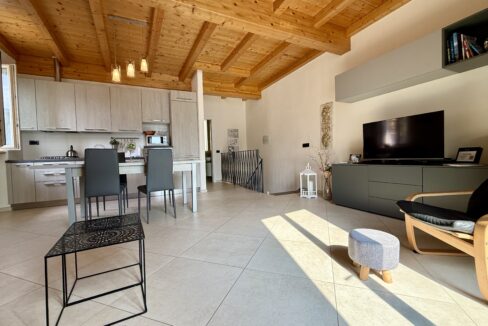Nuove MC084 - Sala Comacina Nuove22
