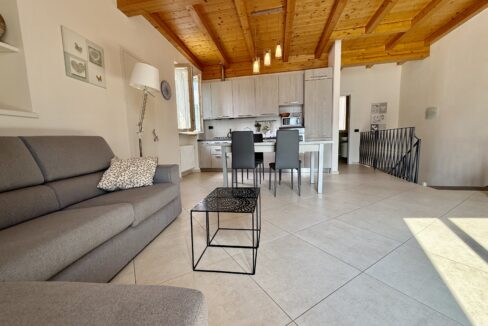Nuove MC084 - Sala Comacina Nuove23